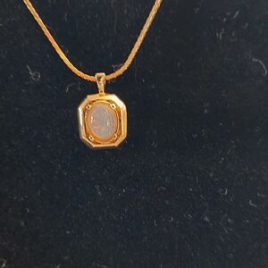 Vintage Avon Fiery Glow Pendant Necklace W/faux Fire Opal 16" Long